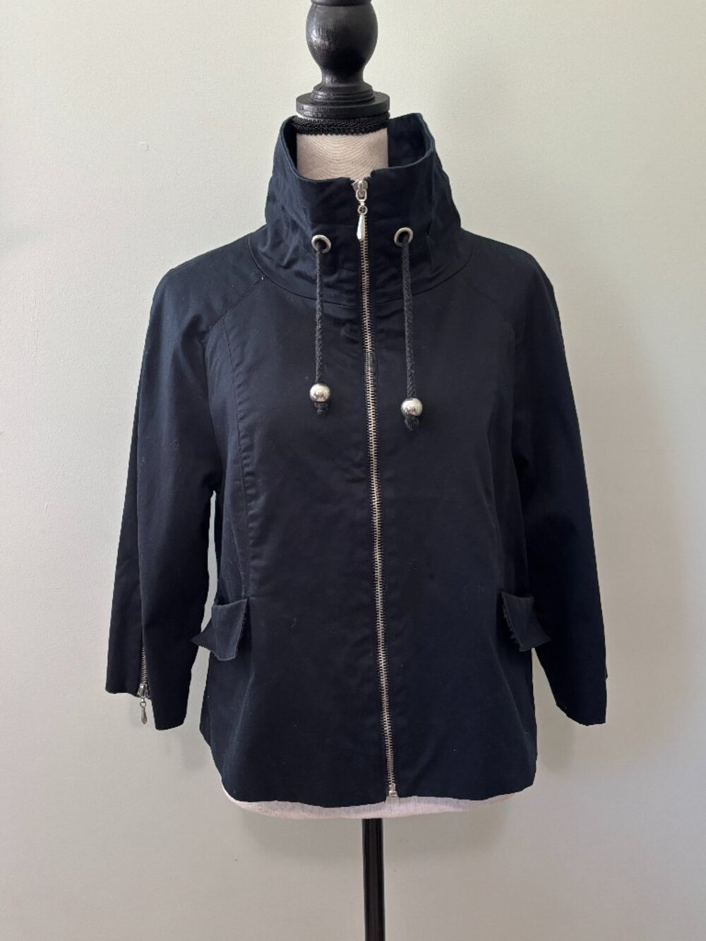 Neiman Marcus Exclusive Black Funnel Neck Zip Jacket Size M Like New